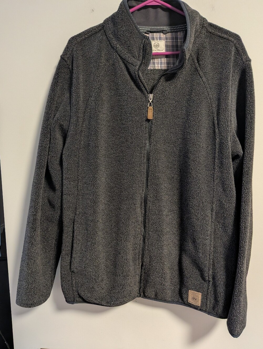field & Stream sweater. Low Pile Polyester Fleece. Charcoal. EUC. Size Large